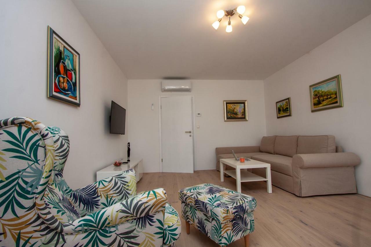 Apartman Colosseum Apartment Pula Exterior photo